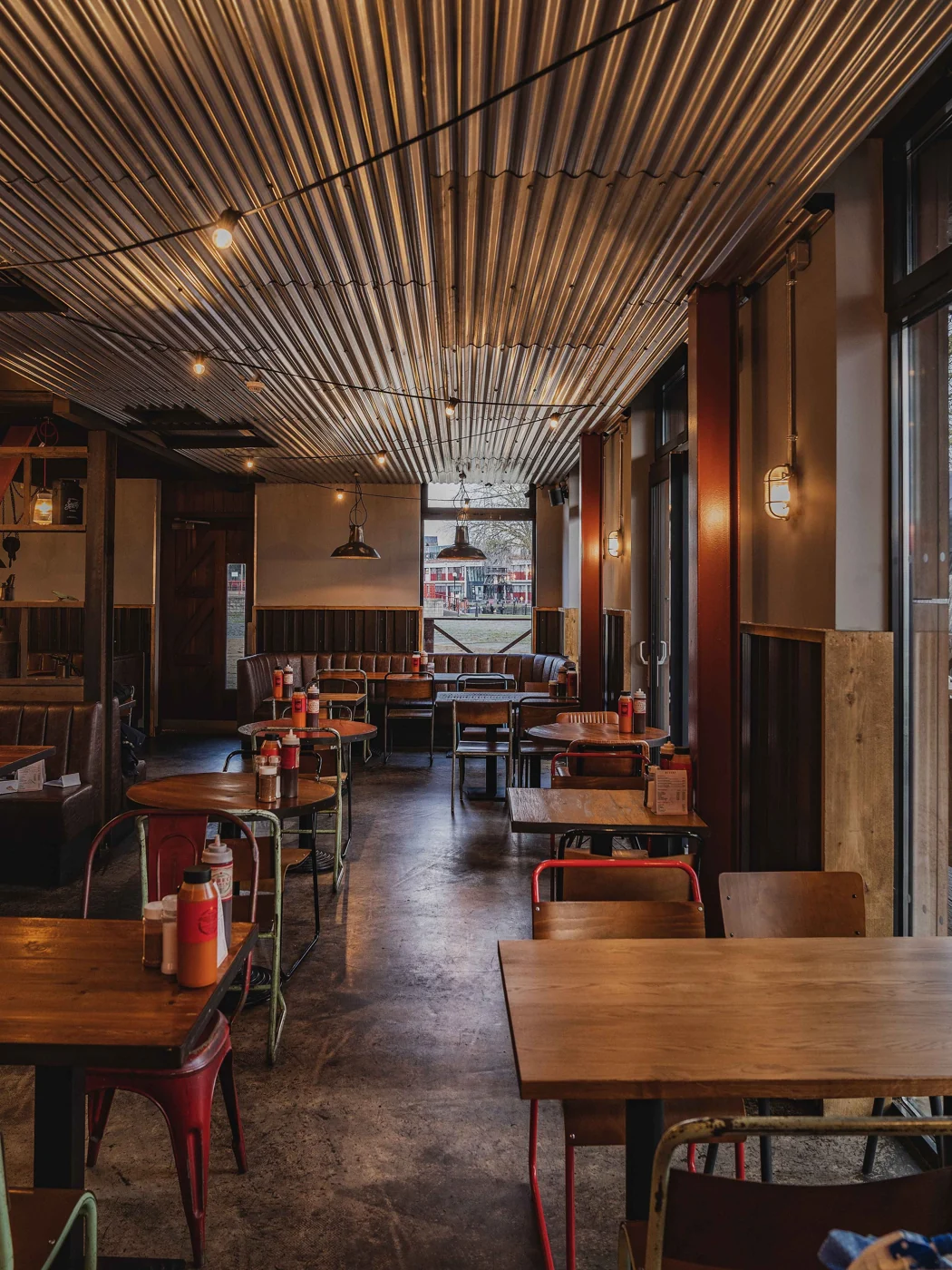 Corrugated metal ceiling at Spitfire, Bristol — Simple Simon Creative Spaces / Evoke Pictures